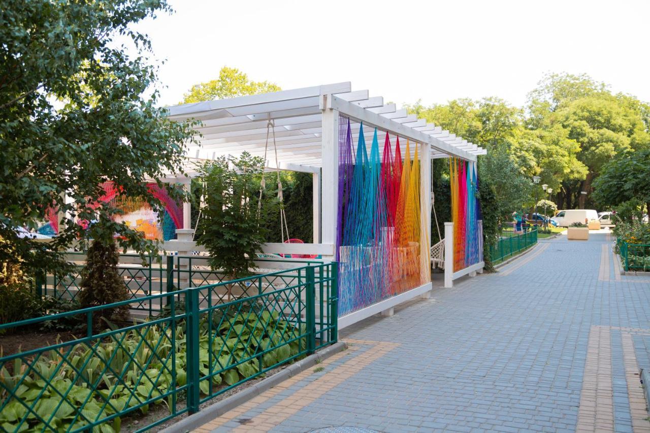 Ваша Квартира В Одессе - У Самого Моря! Odessa Exteriör bild