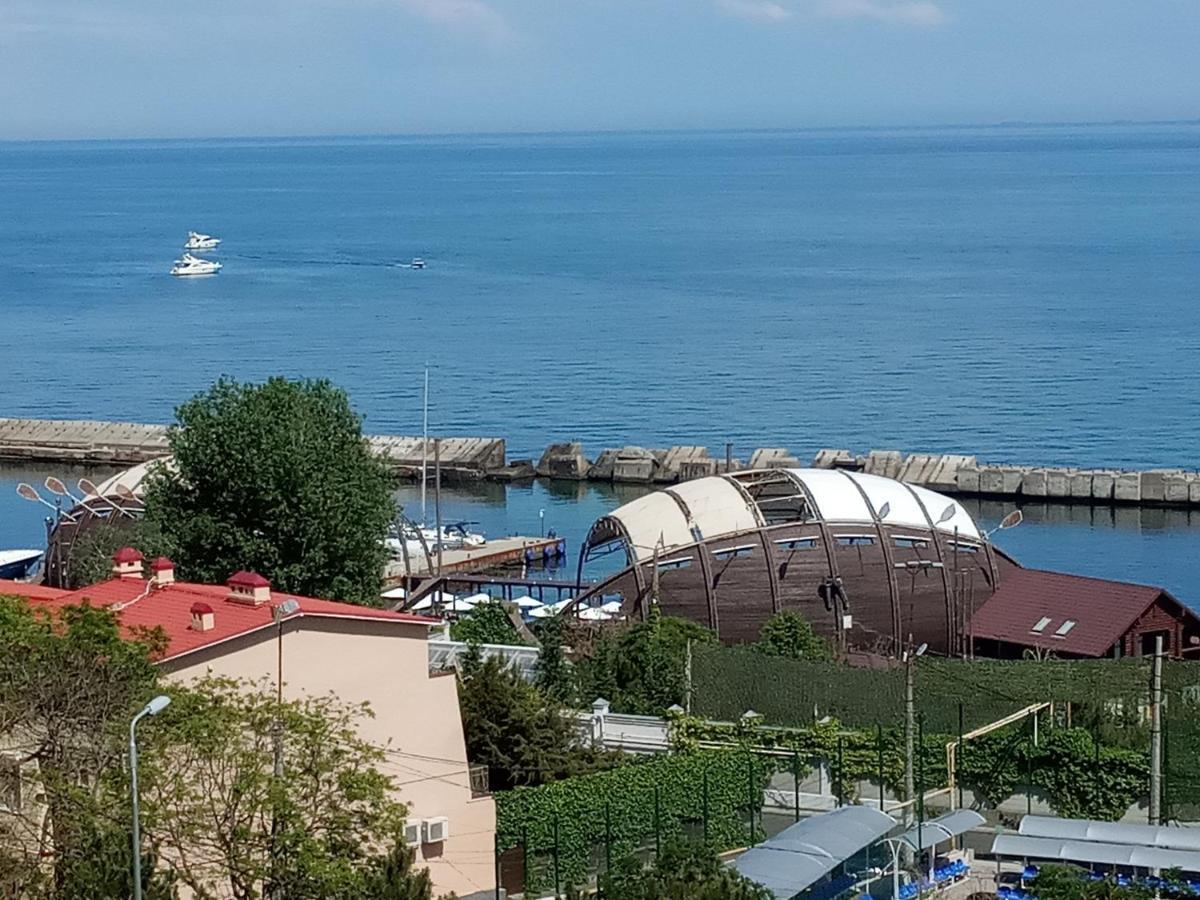 Ваша Квартира В Одессе - У Самого Моря! Odessa Exteriör bild